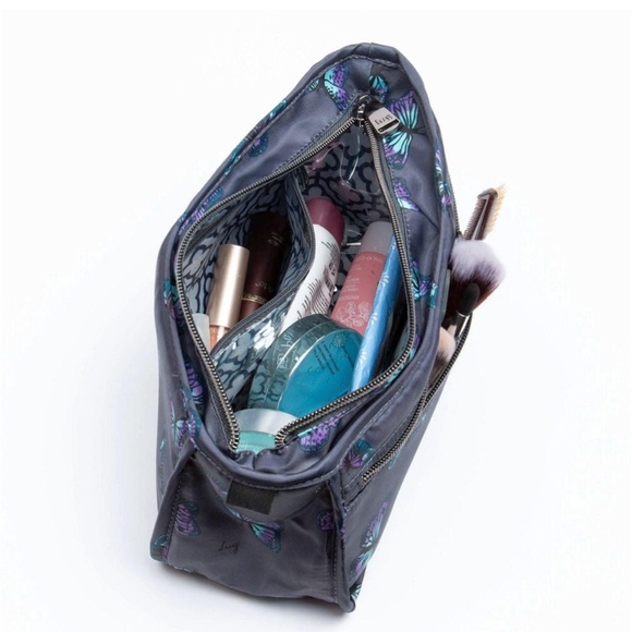 lug Parasail cosmetic case in Buffalo Check Red - Picture 5 of 7